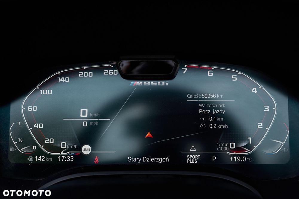 BMW Seria 8 M850i xDrive - 27