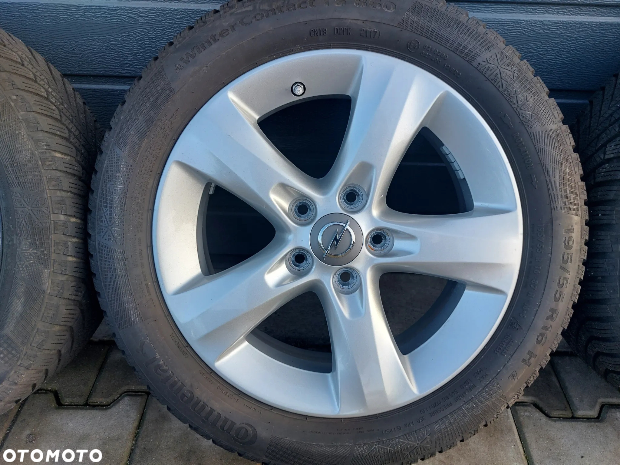 OPEL CORSA D KOŁA FELGI ALUMINIOWE R16 6J ET40 5X110 ORYGINAŁ JAK NOWE OPONY ZIMOWE CONTINENTAL WINTER CONTACT TS860 195/55 16 DOT17 - 4