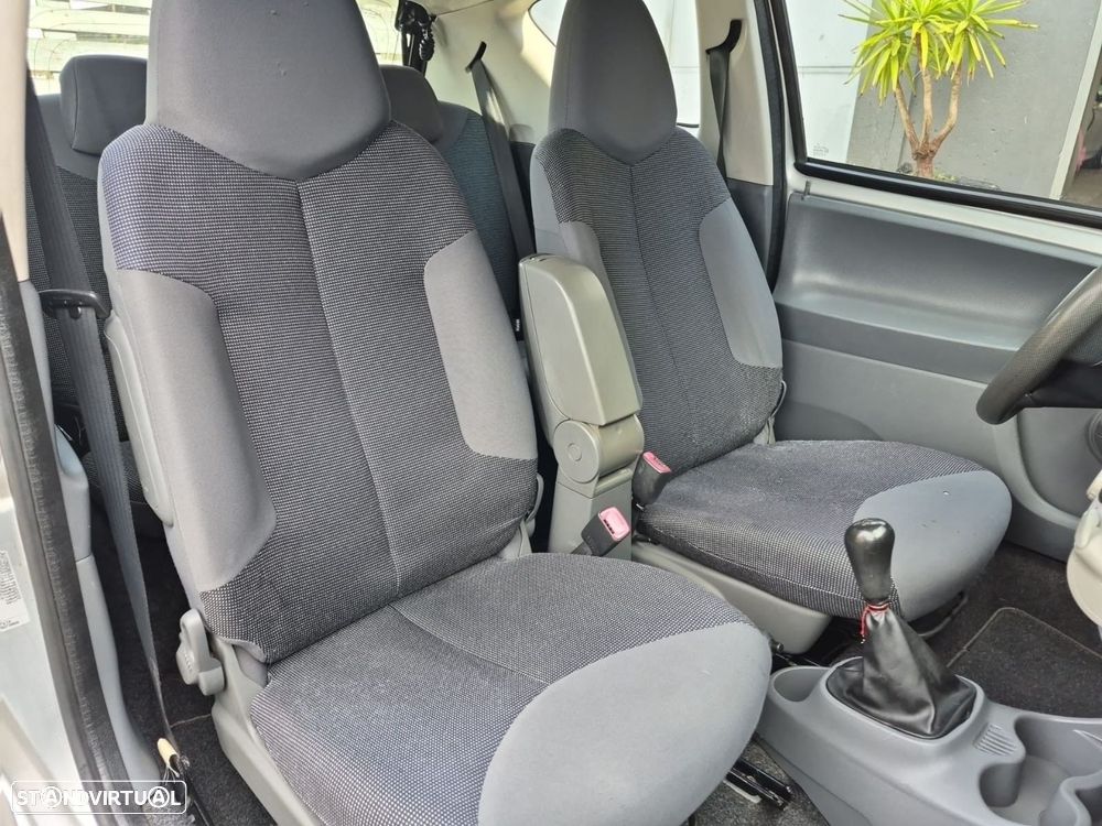 Peugeot 107 1.0 Urban - 16