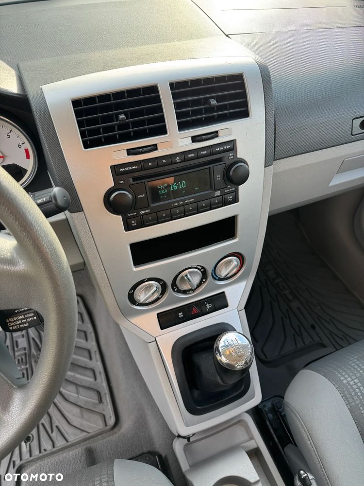 Dodge Caliber 1.8 SXT - 23