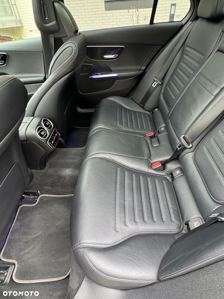 Mercedes-Benz Klasa C 300 mHEV 4-Matic AMG - 7