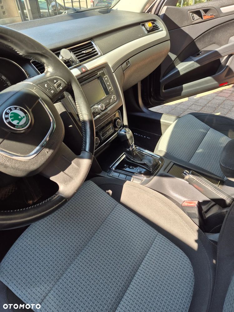 Skoda Superb 2.0 TDI Ambition DSG - 6