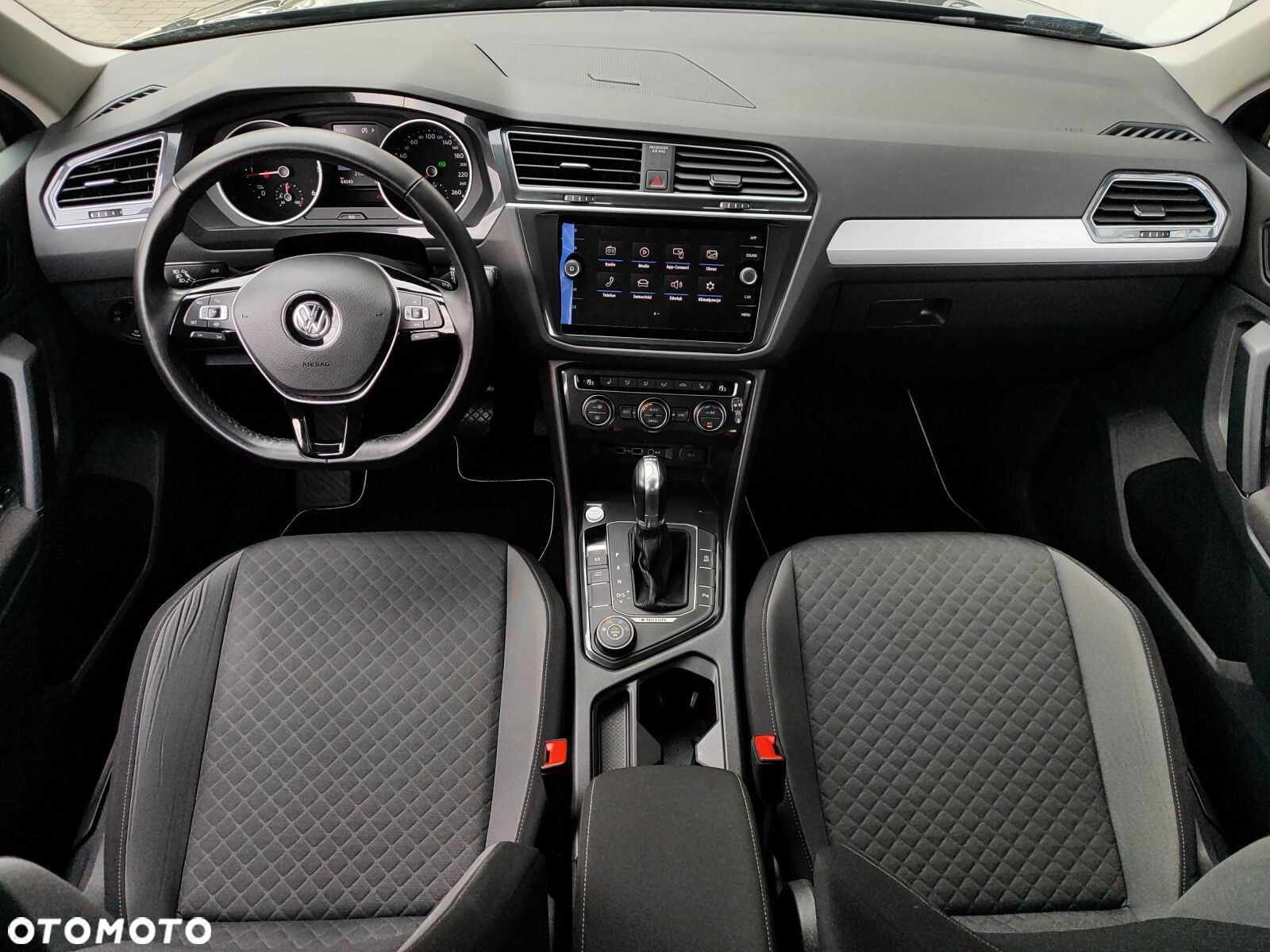 Volkswagen Tiguan - 10