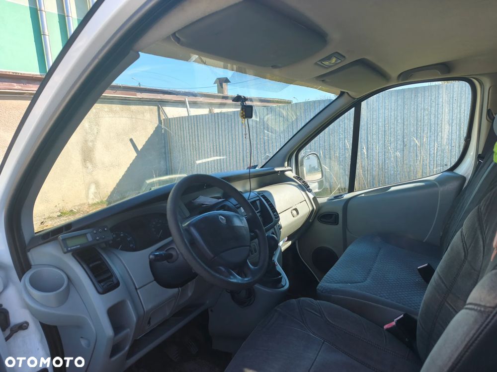 Renault Trafic - 13
