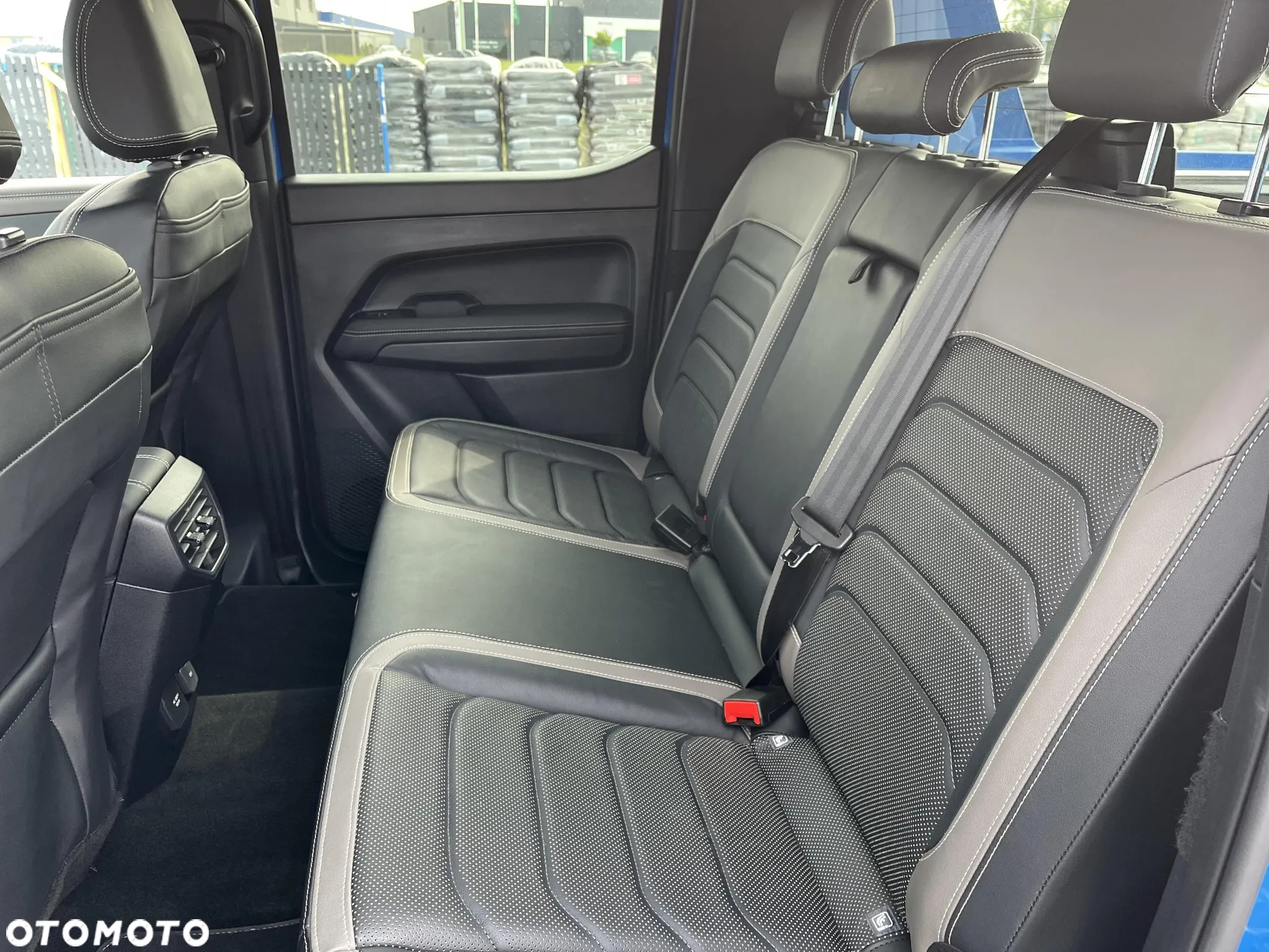 Volkswagen Amarok - 15