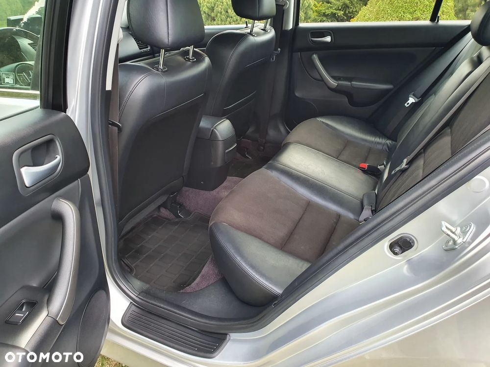 Honda Accord 2.0 i Automatik Executive - 18