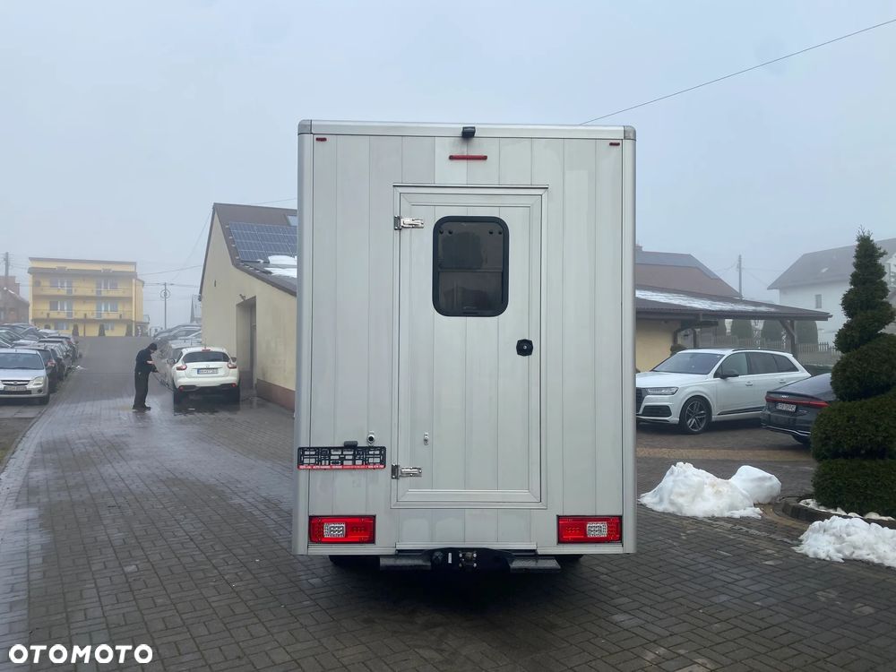 Mercedes-Benz SPRINTER - 5