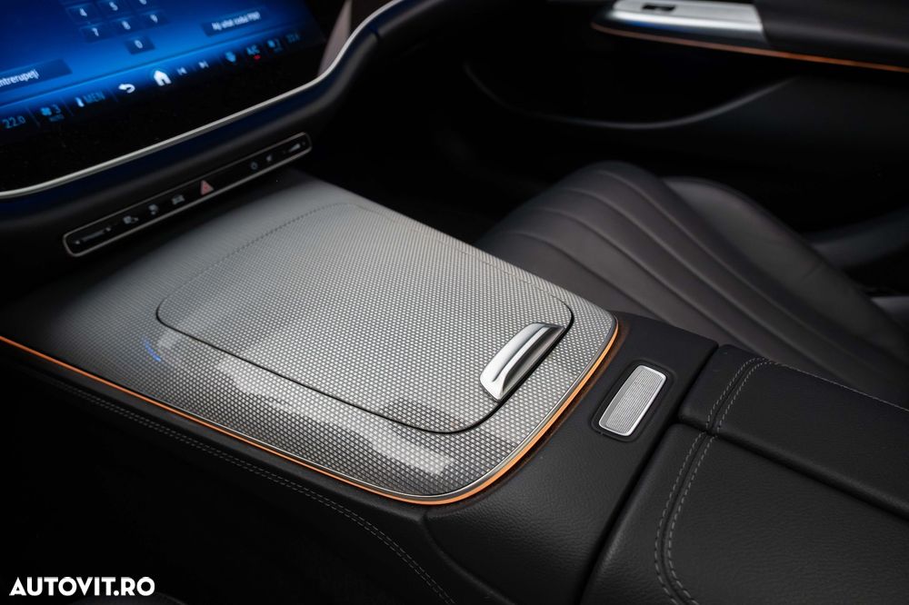 Mercedes-Benz E - 16