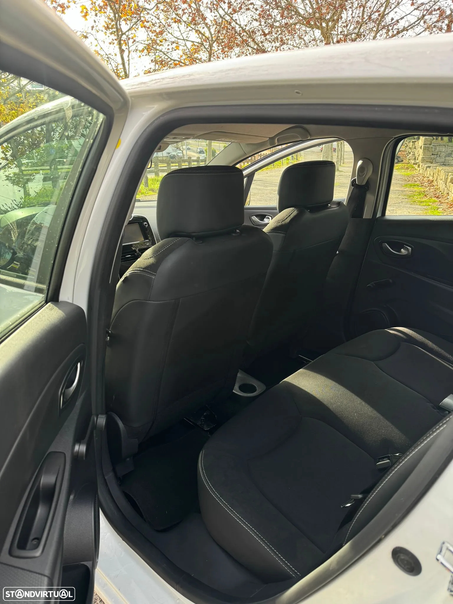 Renault Clio 1.5 dCi Dynamique S - 8