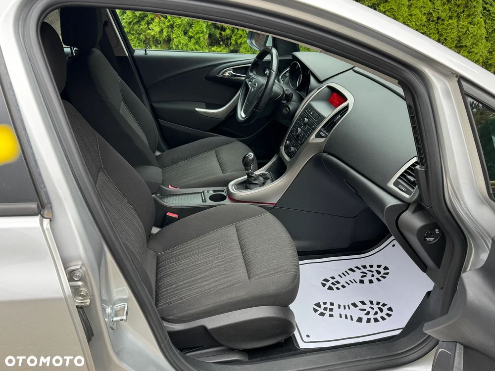 Opel Astra 1.4 Turbo Design Edition - 9