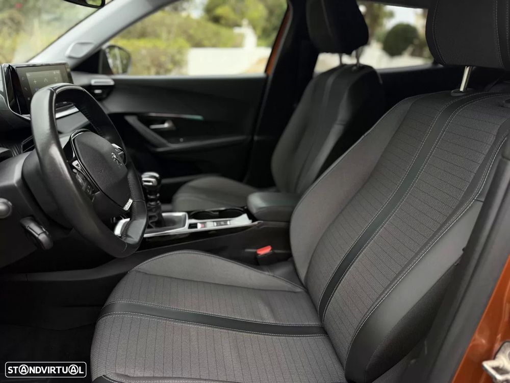Peugeot 2008 1.2 PureTech Allure Pack - 9