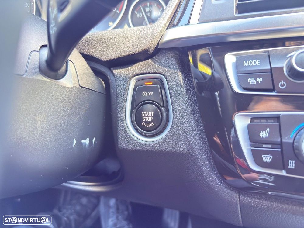 BMW 320 d Touring Aut. Efficient Dynamics Edition Blue Perf. Sport Line - 27