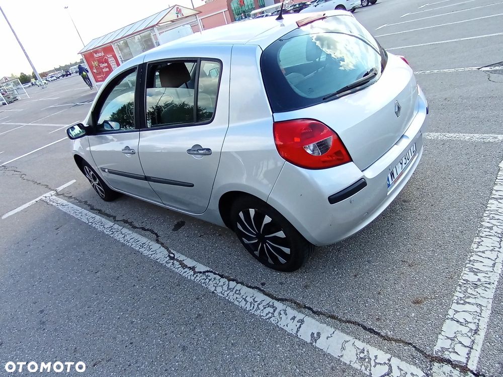 Renault Clio 1.6 16V Extreme - 5
