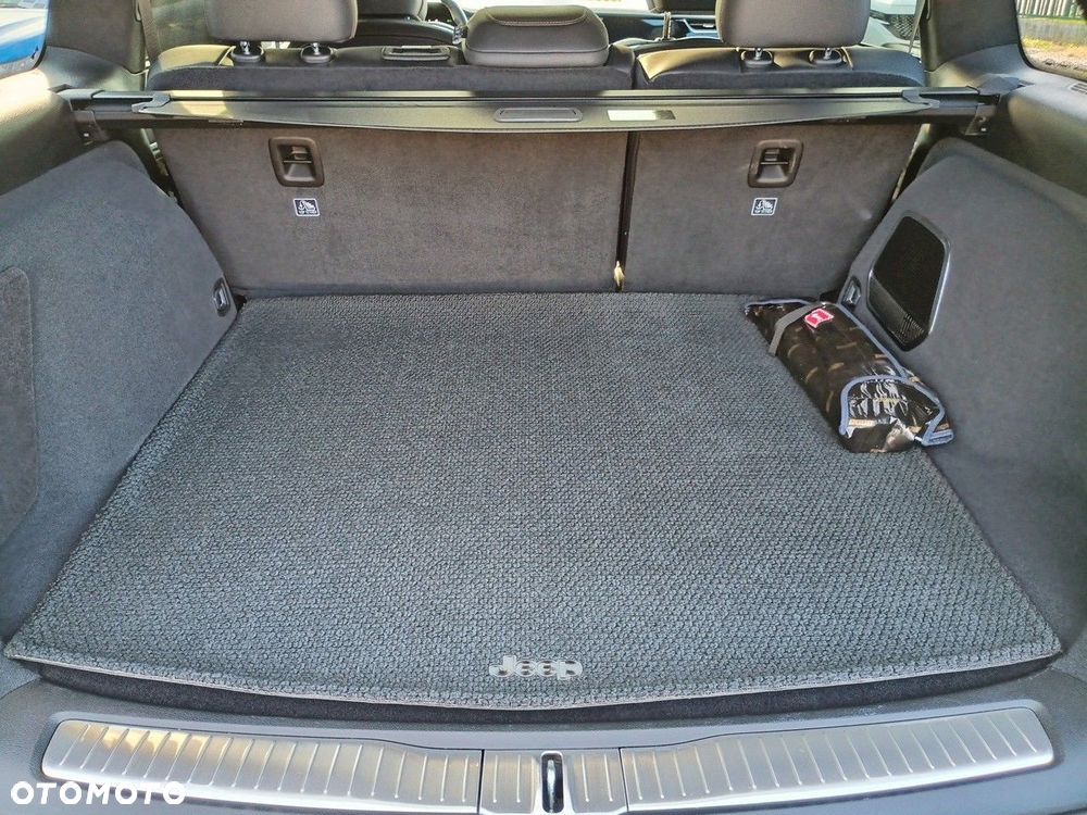 Jeep Grand Cherokee - 6
