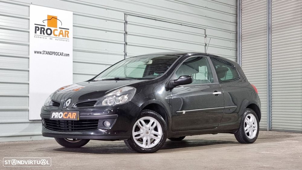 Renault Clio 1.2 16V Confort - 1