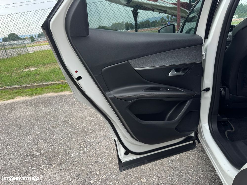 Peugeot 3008 1.6 BlueHDi GT Line - 39