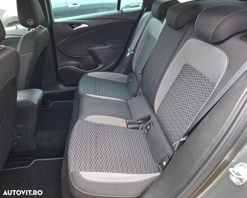 Opel Astra 1.5 D Start/Stop Business Edition - 11