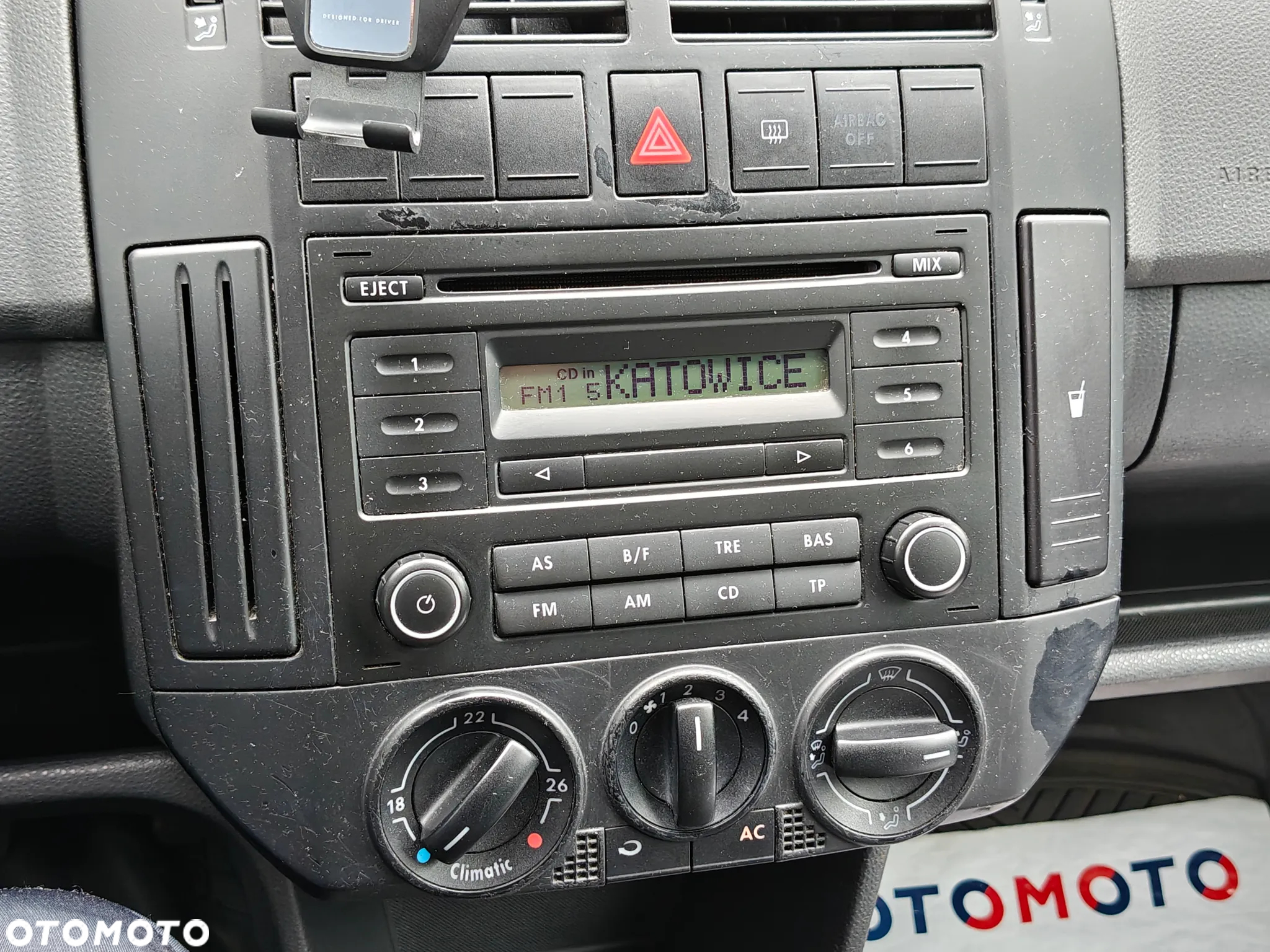 Volkswagen Polo 1.4 16V Comfortline - 22