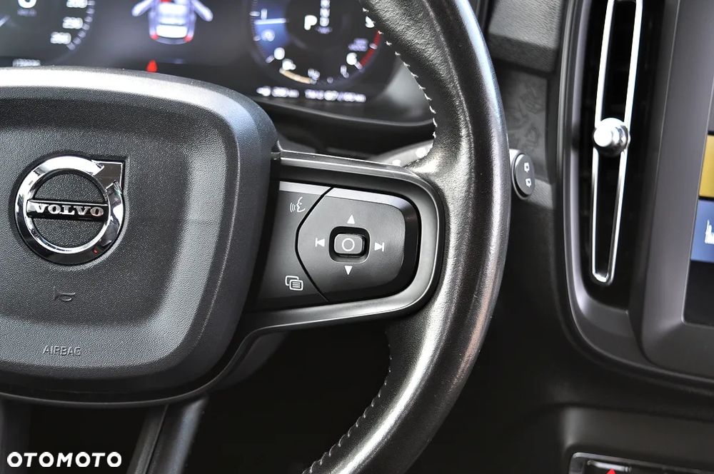 Volvo XC 40 D3 Momentum - 28