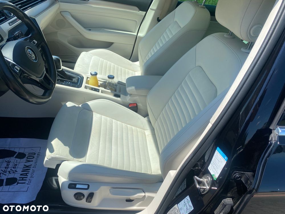 Volkswagen Passat 2.0 TDI (BlueMotion Technology) DSG Highline - 17