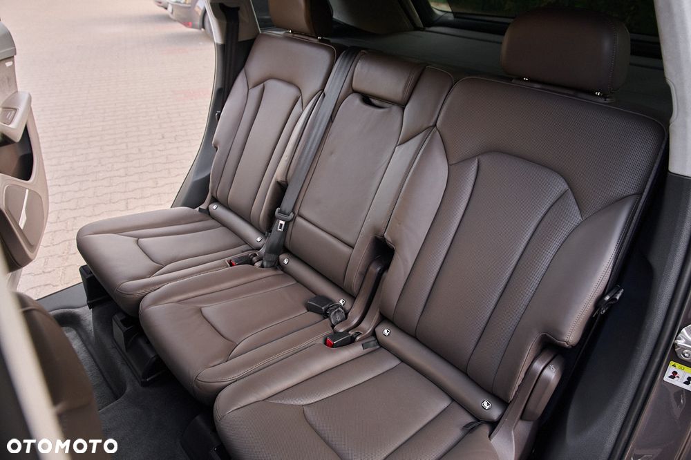 Audi SQ7 - 25