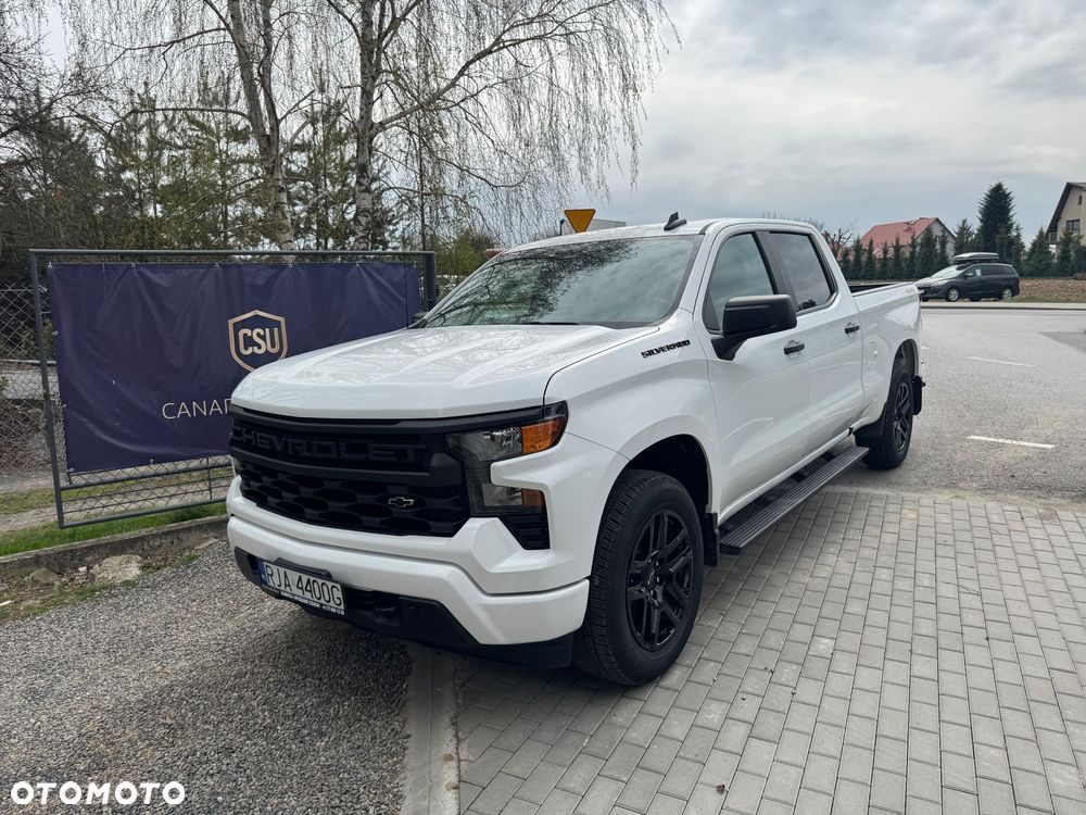 Chevrolet Silverado - 33