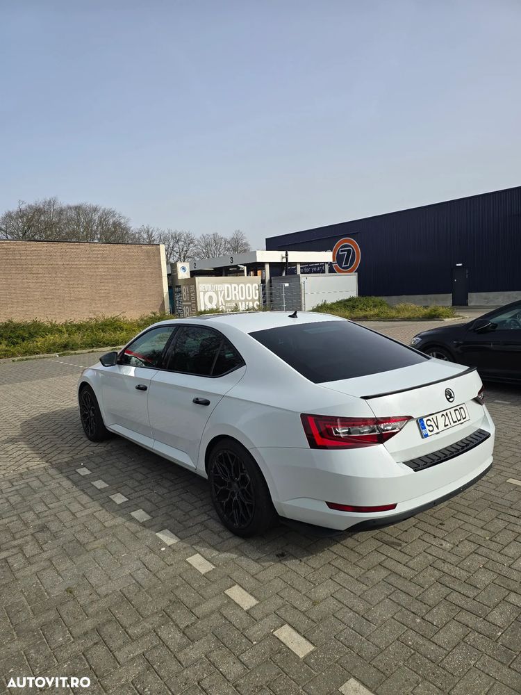 Skoda Superb 2.0 TDI DSG 4X4 Ambition - 6