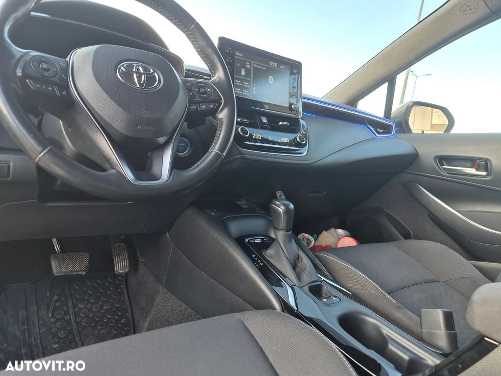 Toyota Corolla - 13
