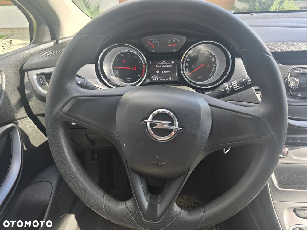 Opel Astra 2015 photo 4