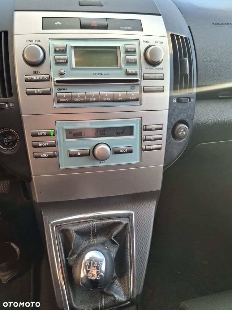 Toyota Corolla Verso - 16