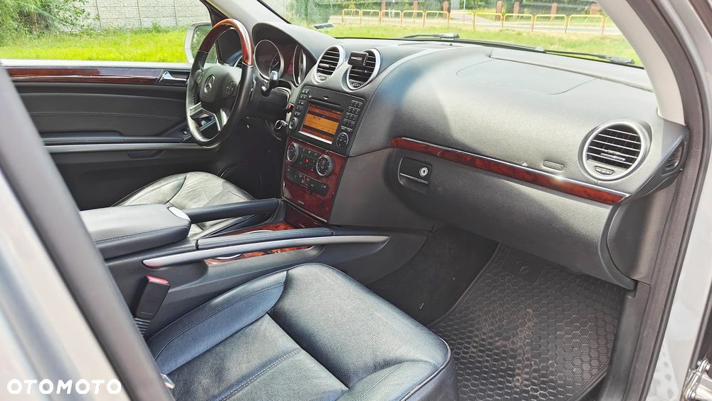 Mercedes-Benz GL 450 - 13