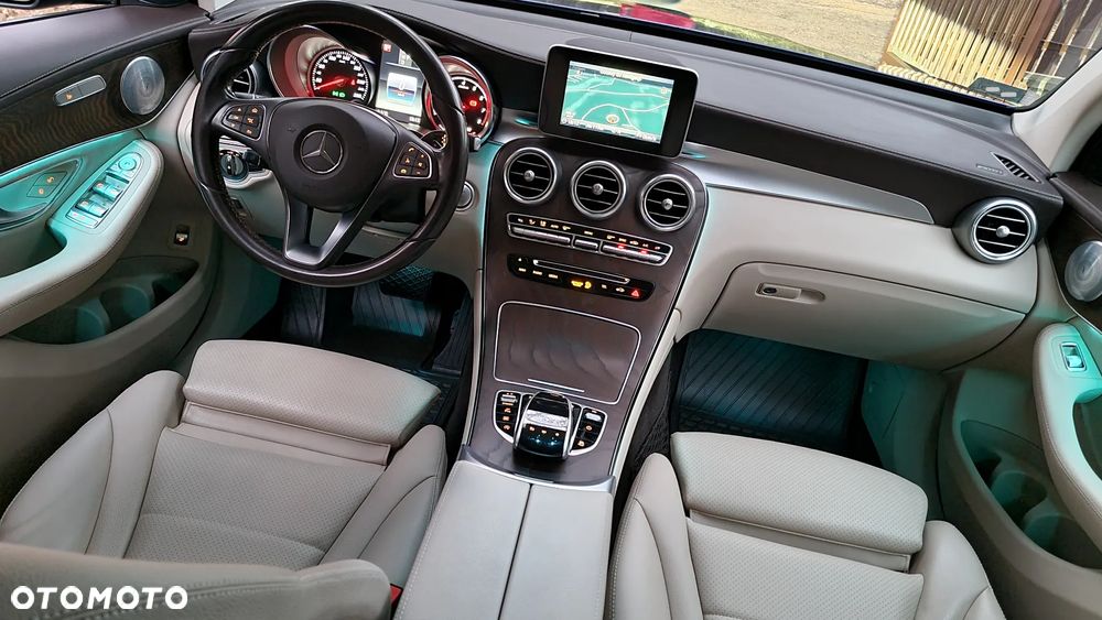 Mercedes-Benz GLC - 28