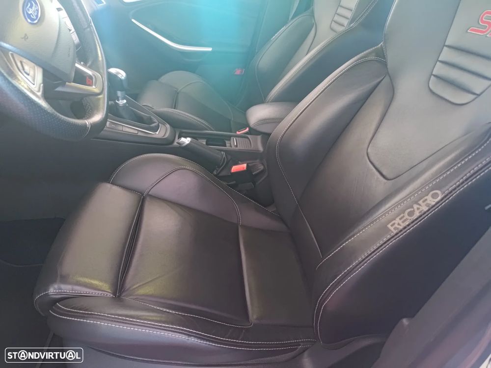 Ford Focus 2.0 EcoBoost ST c/ Pack Pele Exclusiva - 21