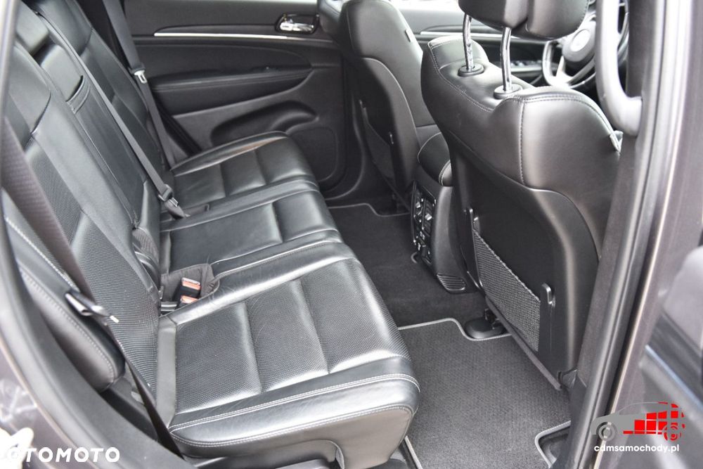 Jeep Grand Cherokee - 19