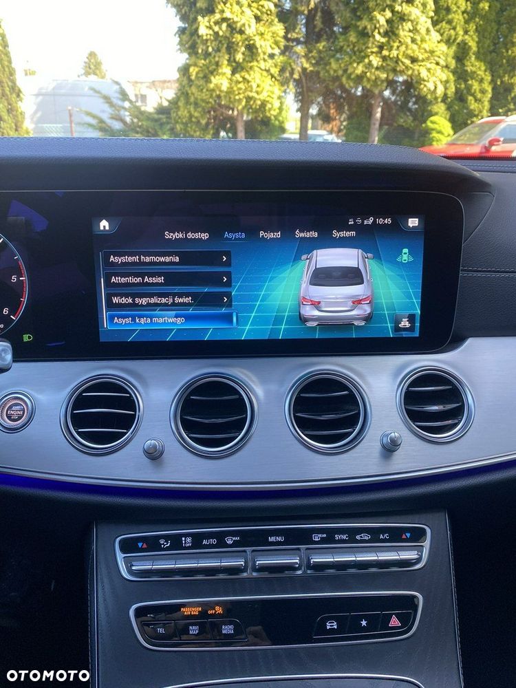 Mercedes-Benz Klasa E - 23