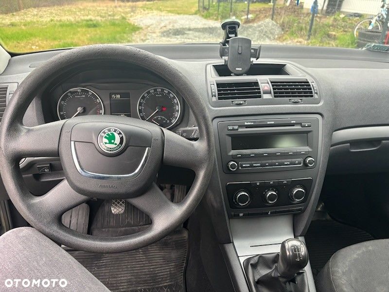 Skoda Octavia 1.6 Mint - 9