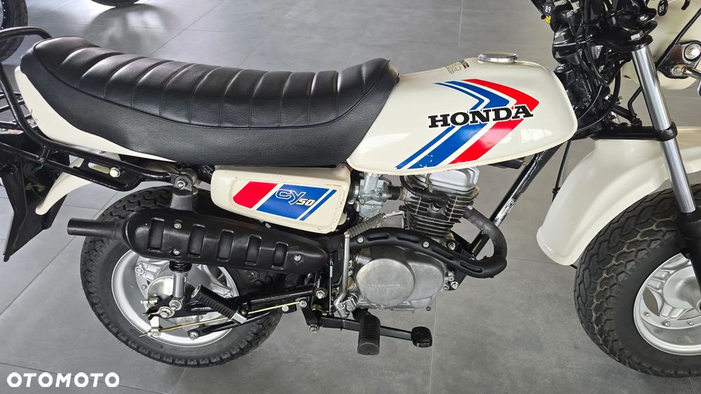 Honda C - 22
