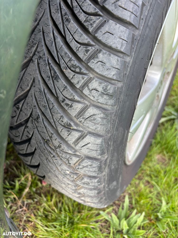 Volkswagen Caddy 1.9 DPF Familie (7-Si.) - 9