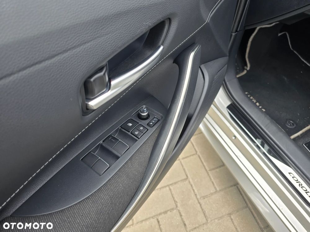 Toyota Corolla - 24