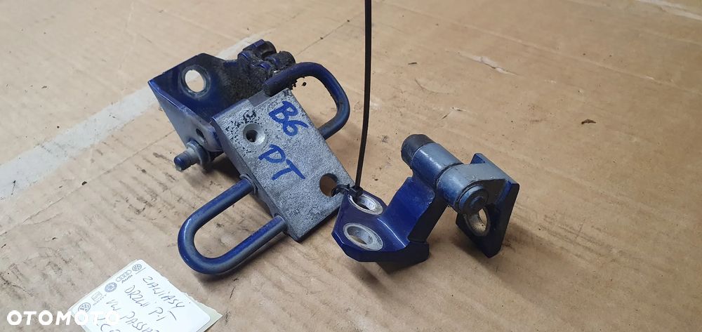 Zawias zawiasy drzwi prawy tył para VW Passat B6 - 3
