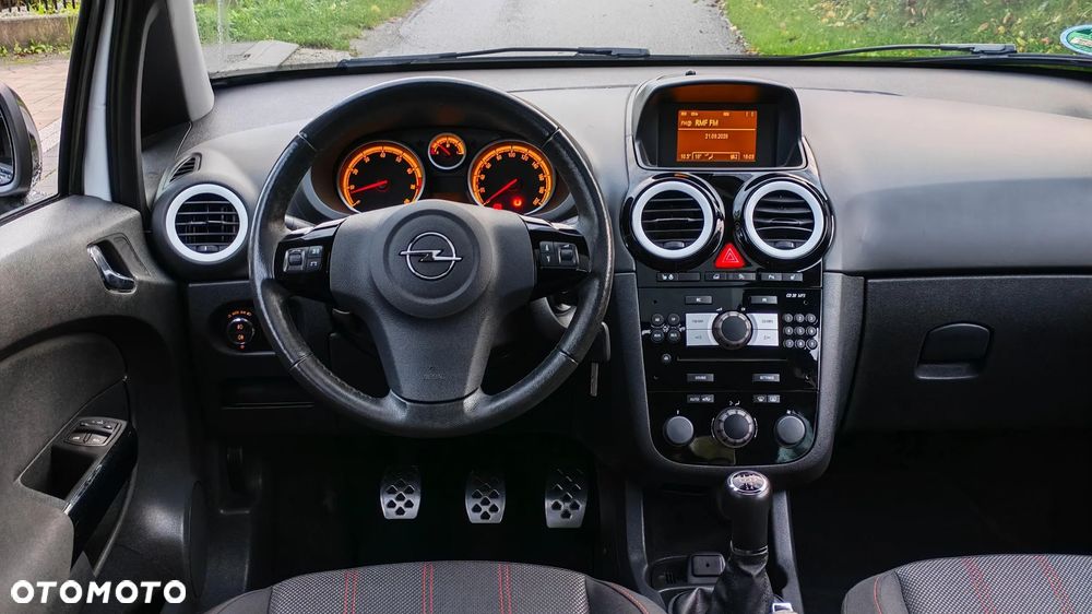 Opel Corsa 1.4 16V Sport - 21