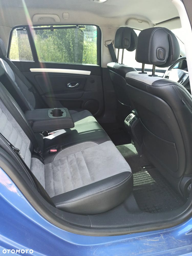Renault Laguna 2.0 dCi FAP GT - 12