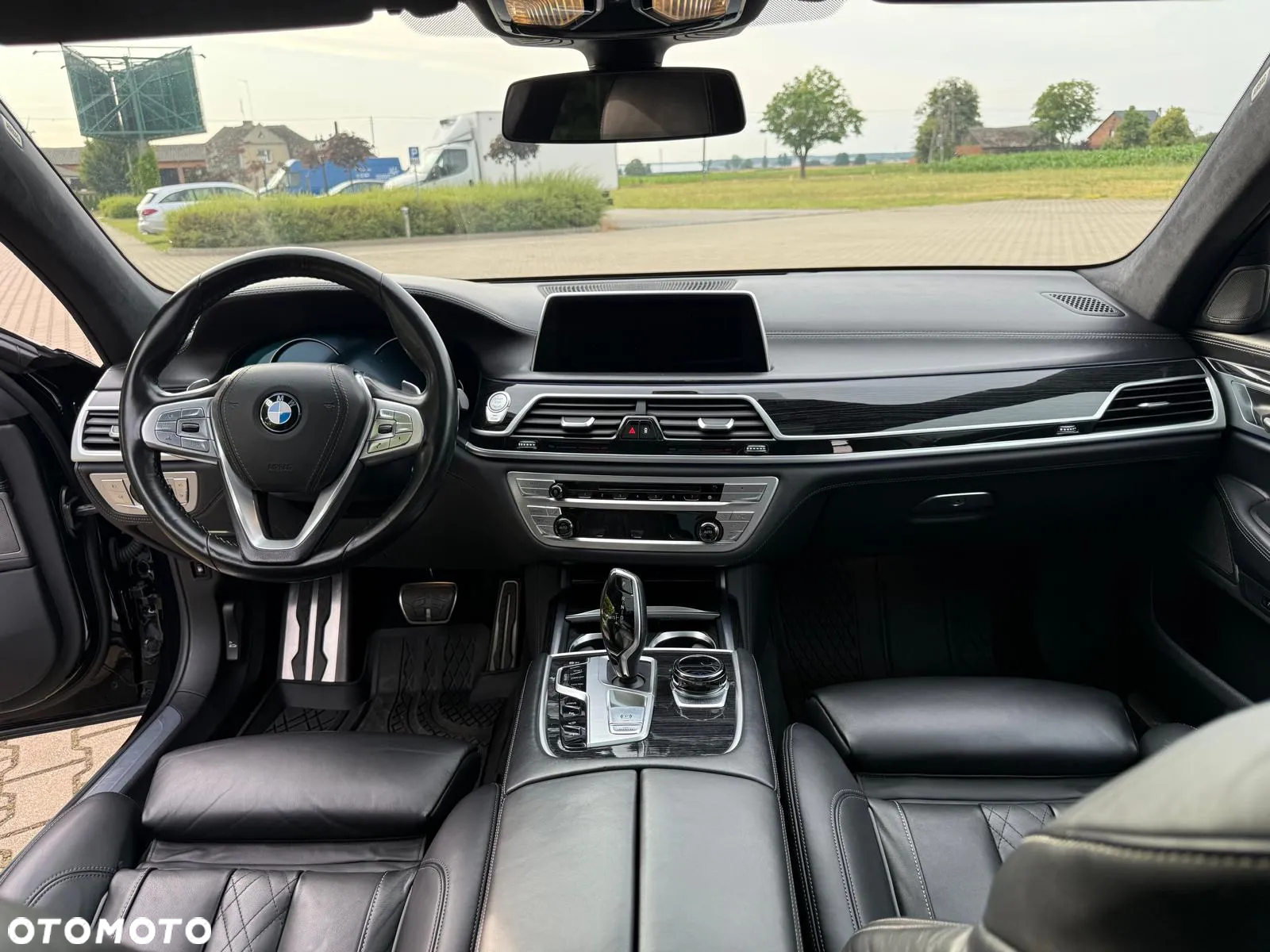 BMW Seria 7 740e iPerformance - 8