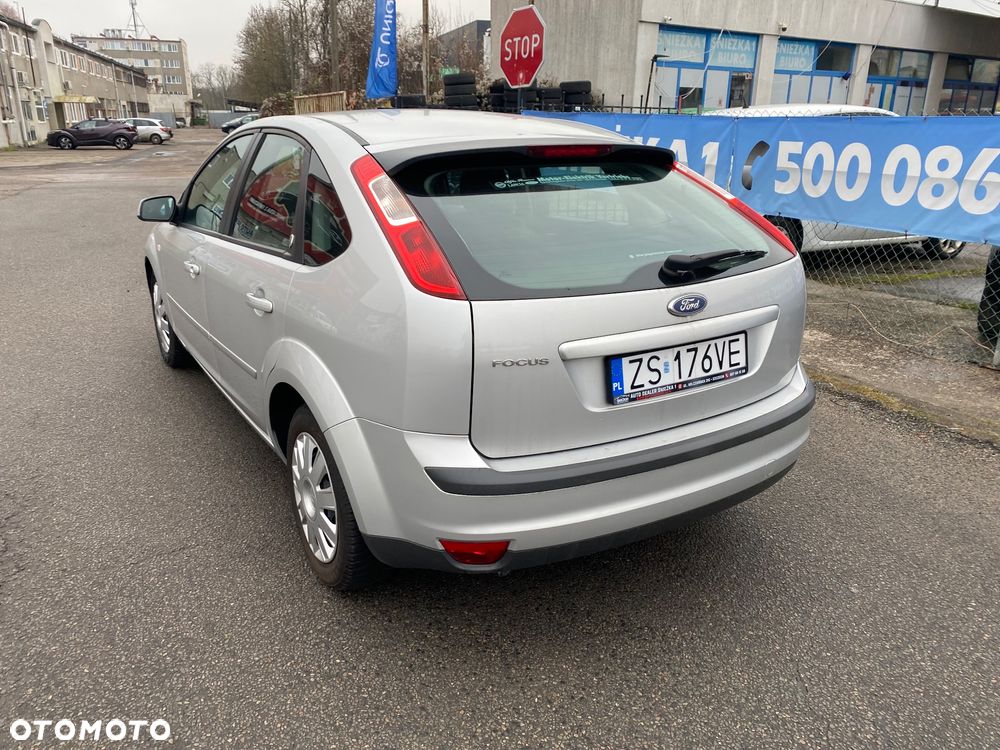 Ford Focus 1.6 Ti-VCT Titanium - 21