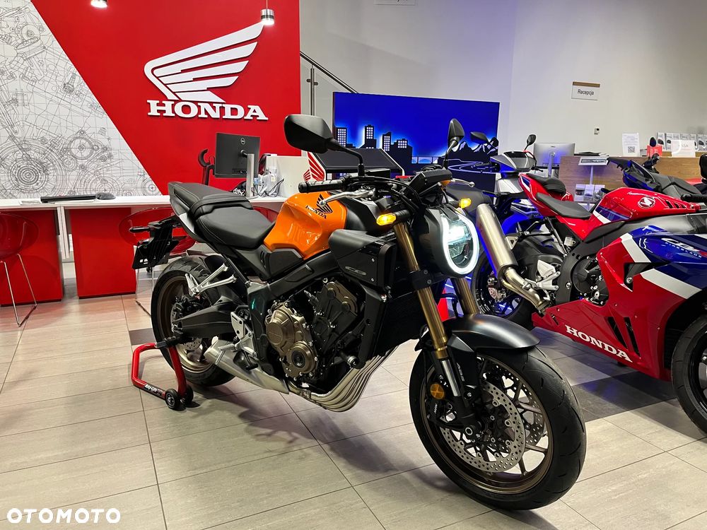 Honda CB - 3