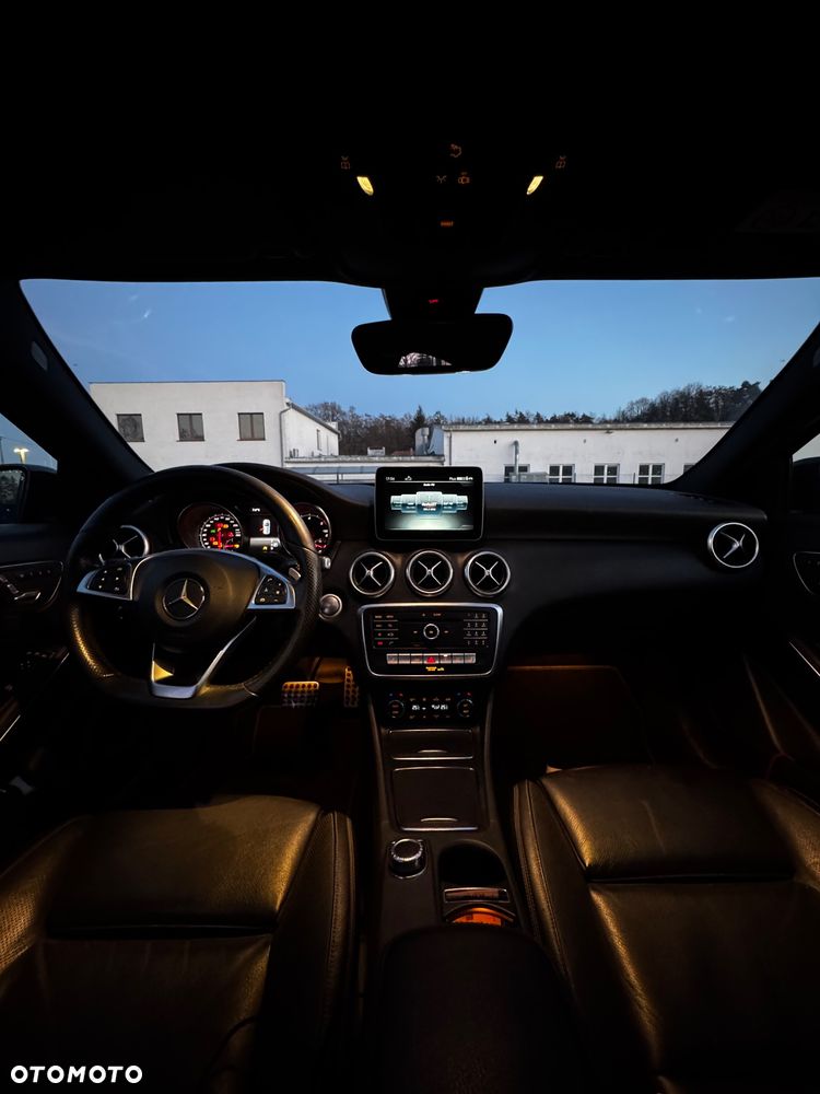 Mercedes-Benz Klasa A 200 d 4-Matic AMG Line - 11