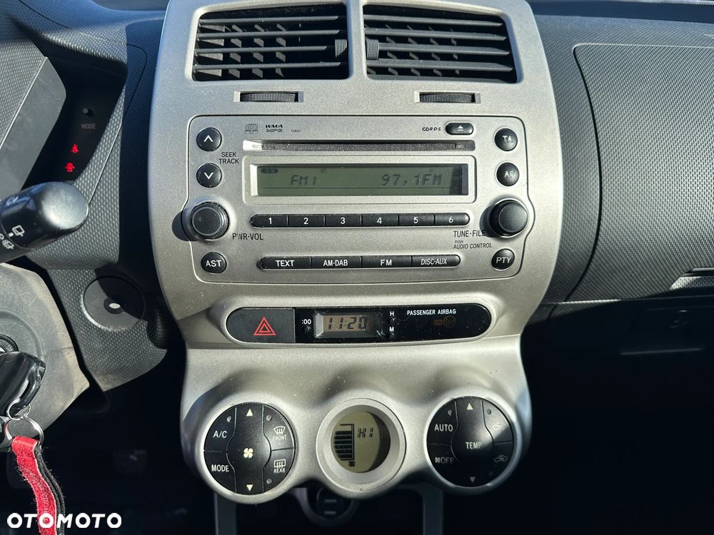 Toyota Urban Cruiser 1.33 Sol - 11