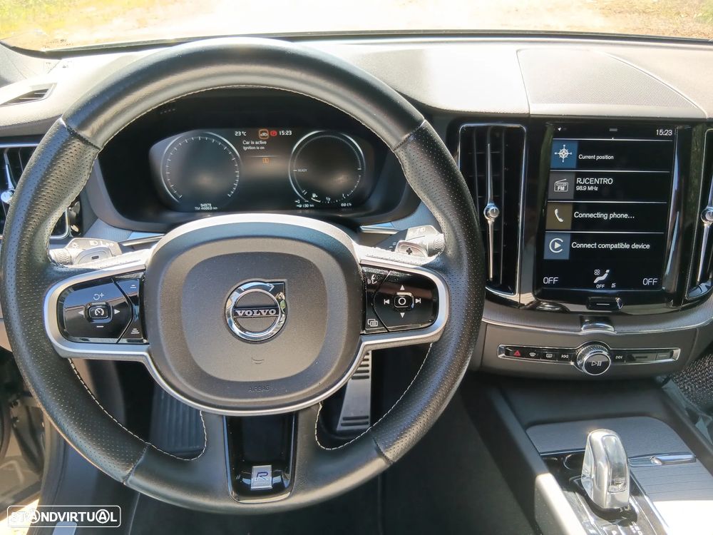Volvo XC 60 2.0 T8 PHEV R-Design AWD - 9