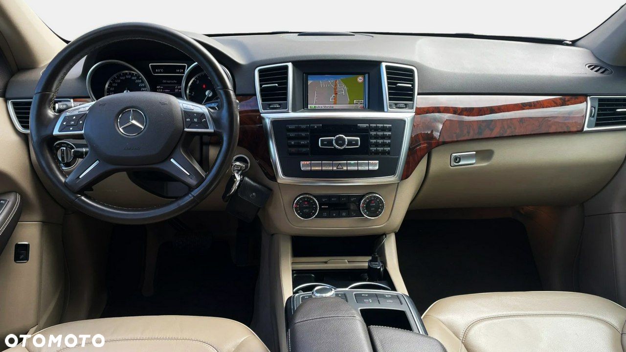 Mercedes-Benz ML 350 BlueTec 4-Matic - 9