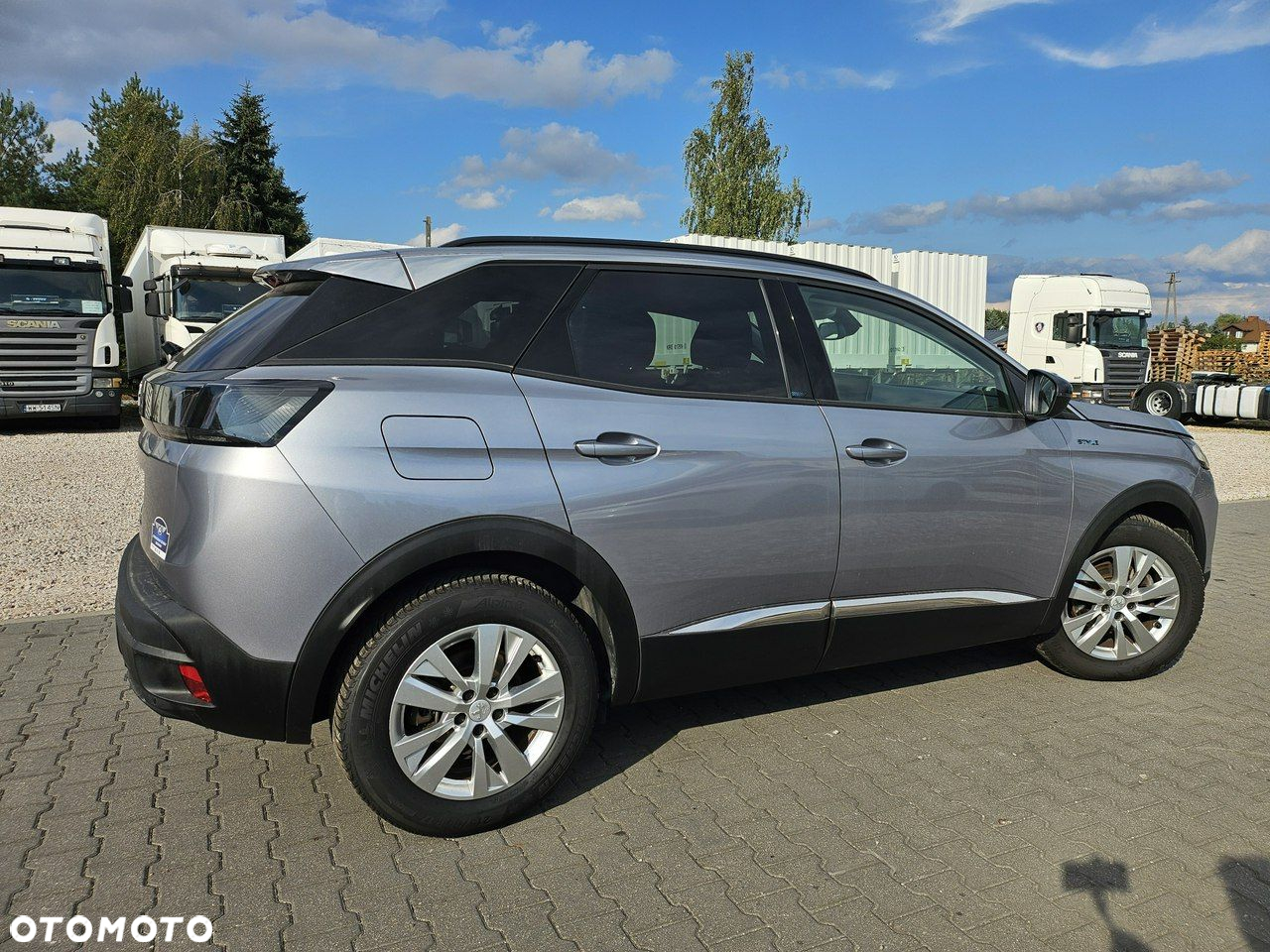 Peugeot 3008 1.5 BlueHDi Allure Pack S&S EAT8 - 25